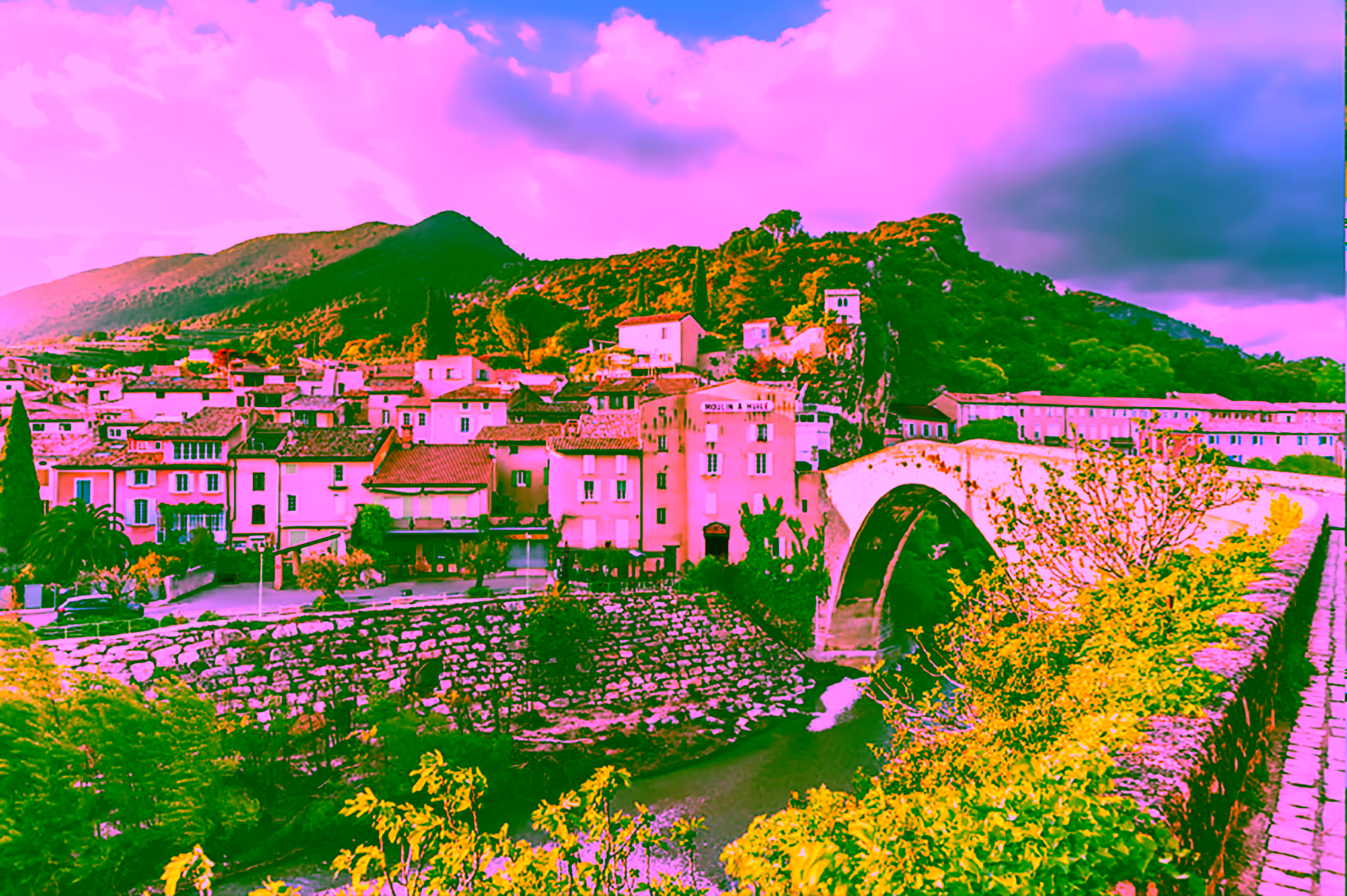 Nyons vue avec pont romain